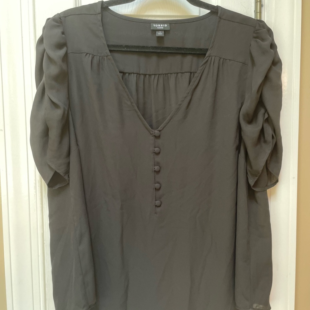 Torrid Black Short Sleeve Buttoned Blouse